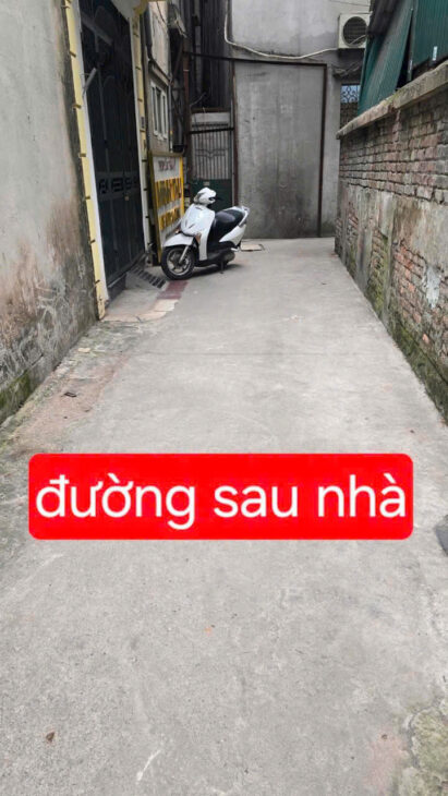 Nhà hiếm đường Giải Phóng, gần bến xe Nước Ngầm, 2 mặt ngõ trước sau, sát phố chính, dt 65m2, 4