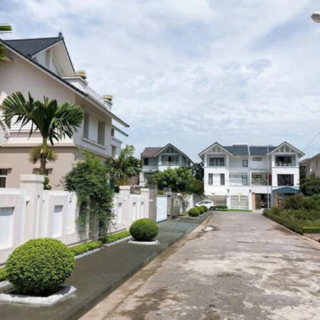 Biệt thự Mê Linh – Anh Dũng, 180m 3 tầng, đường 10, Giá 10.7 tỉ, rẻ nhất thị trường Biệt thự Mê Linh – Anh Dũng, 180m 3 tầng, đường 10, Giá 10.7 tỉ, rẻ nhất thị trường