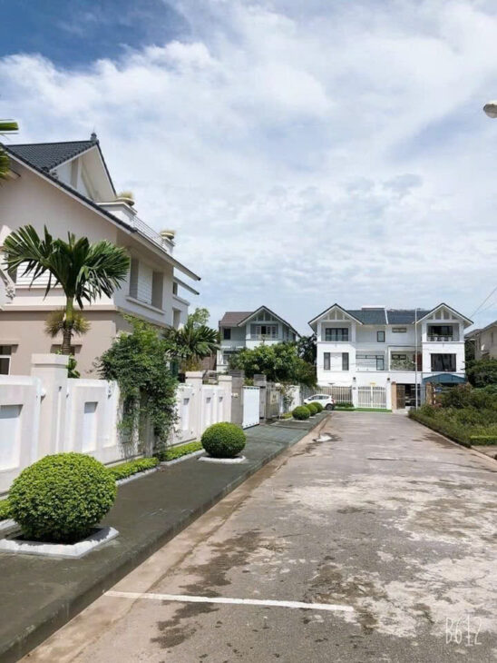 Bán gấp giảm mạnh Biệt Thự Mê Linh, Anh Dũng, 180m Giá chỉ 9.7 tỉ
