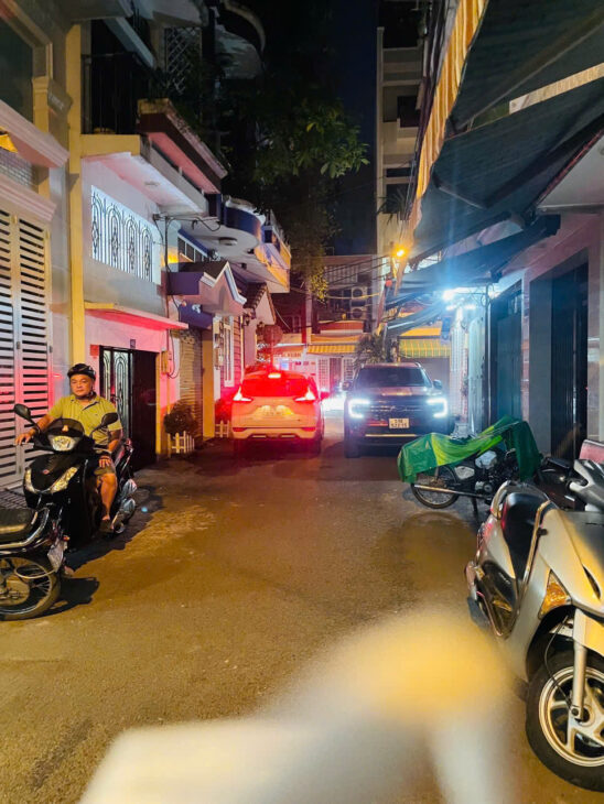 MẶT TIỀN ĐƯỜNG SỐ KHÁNH HỘI XE HƠI TRƯỚC NHÀ CÓ 5 TỶ