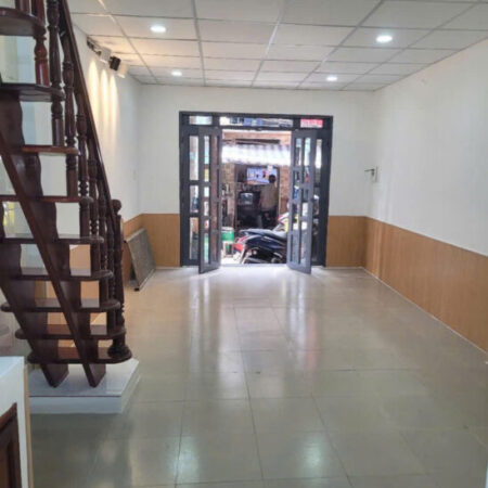 SÁT MẶT TIỀN TRUNG TÂM Q4 NGANG 3.5 NỞ 3.8 DÀI 9 HƠN 2 TỶ