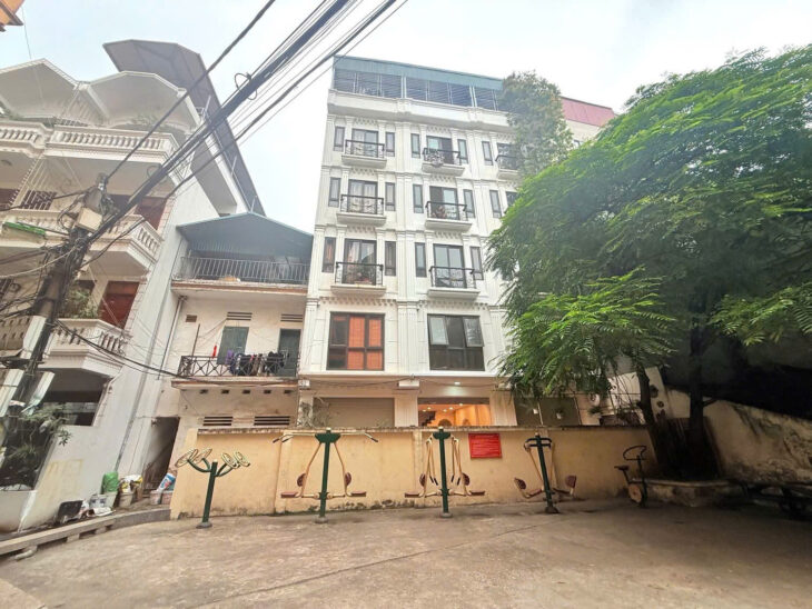 SIÊU PHẨM LẠC LONG QUÂN – CẦU GIẤY TRUNG TÂM QUẬN Ô TÔ TRÁNH . DT 30M – NHÀ ĐẸP 6 TẦNG THÔNG SÀN