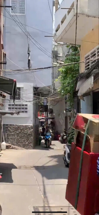 BÁN GẤP NHÀ CŨ HẺM XE HƠI GẦN 3/2 , Q.10 32M2,, 3 TẦNG SỔ VUÔNG HOÀN CÔNG ĐỦ – 4PN – GIÁ 5.4 TỶ