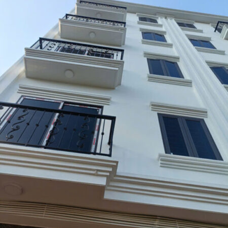 Phải thật nhanh Hoàng Liên 35.2m2-5 tầng, ô tô, NT đẹp ở ngay, 5.48 tỷ