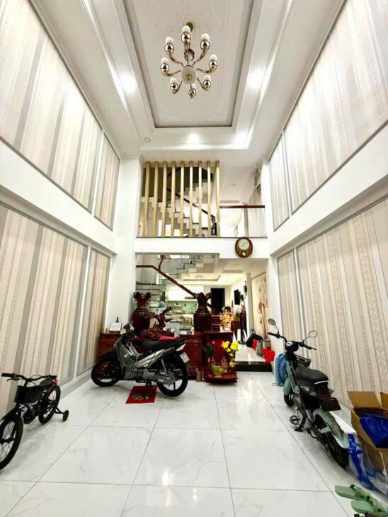 ????Căn nhà 5 tầng kiên cố, đẹp chỉn chu – ngay trung tâm Thới An, Q12 đang chờ gia chủ mới!