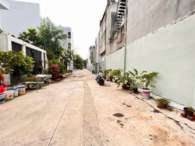 Bán nhà hẻm lớn 7m2 thạnh xuân 18, phường thạnh xuân q12, nhà thông thoáng sạch sẽ, sổ vuông, DT: