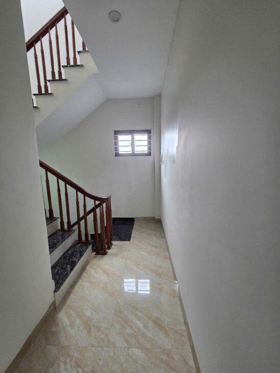 Bán nhà phố Thái Thịnh xây mới 5 tầng – Lô góc trước nhà rộng 3m