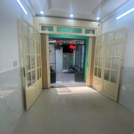 Bán gấp nhà hẻm 4m Nguyễn Văn Cừ Quận 5 giá tốt