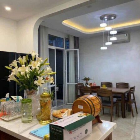 NHÀ ĐẸP THÁI THỊNH – FULL NỘI THẤT – DT 39m2 5 tầng MT 6.5 tỷ Giá 11.2 tỷ