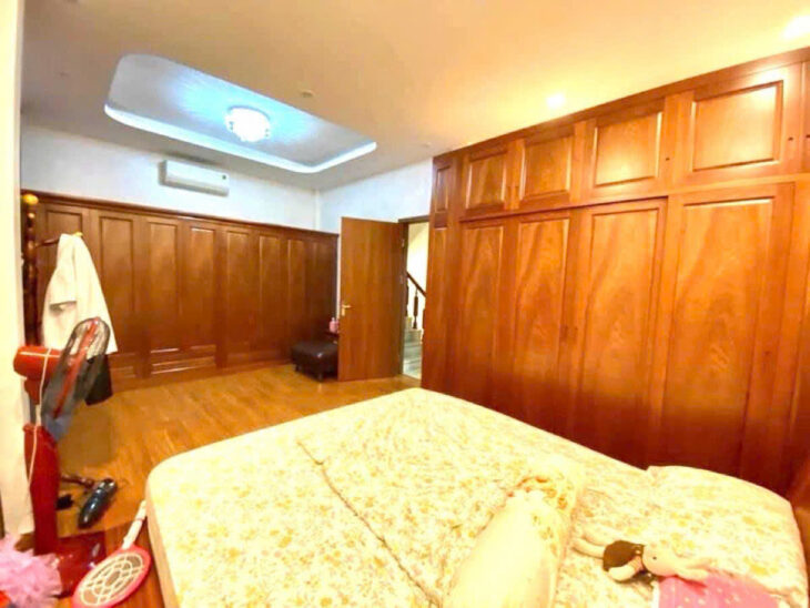 NHÀ ĐẸP THÁI THỊNH – FULL NỘI THẤT – DT 39m2 5 tầng MT 6.5 tỷ Giá 11.2 tỷ