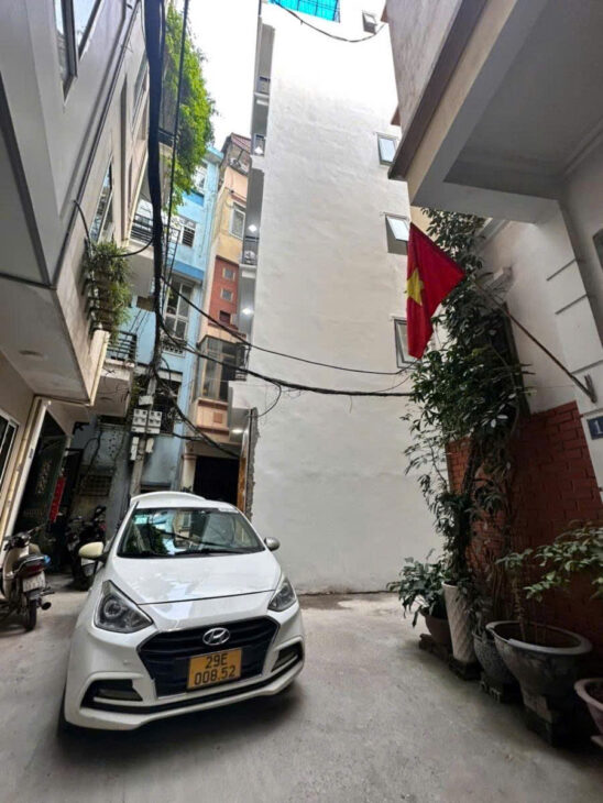 Phân Lô Lê Trọng Tấn THANG MÁY – Ô TÔ – FULL NỘI THẤT DT 36m2 Giá 14.6 tỷ