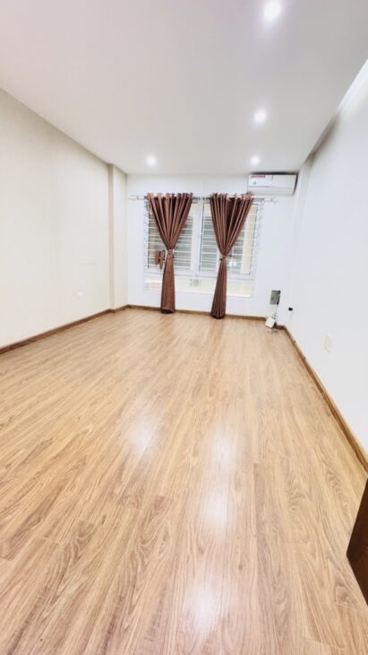 BÁN GẤP – NHÀ ĐƯỜNG LÁNG -VỊ TRÍ ĐẮC ĐỊA- 5 TẦNG- DT -33M2-MT3.5M GIÁ CHỈ 7.5TỶ