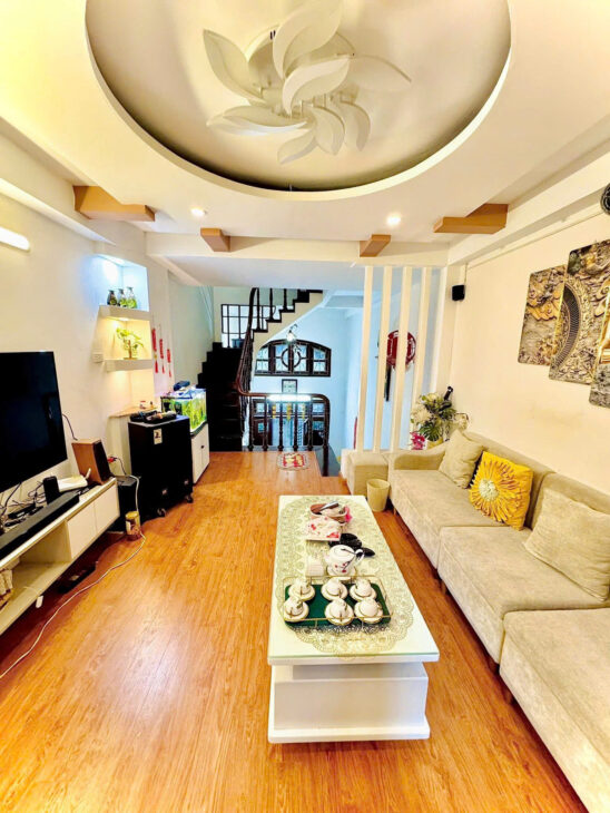 NHÀ VŨ TRỌNG PHỤNG – HAI MẶT NGÕ Diện tích 33m2 5 tầng mặt tiền 3.4m Giá 9 tỷ