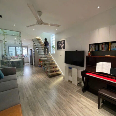 NHÀ ĐẸP ĐÊ LA THÀNH – Có Dòng Tiền – Ở Lại Sướng DT 54m2 7 tầng MT 3.9m Giá 11.9 tỷ