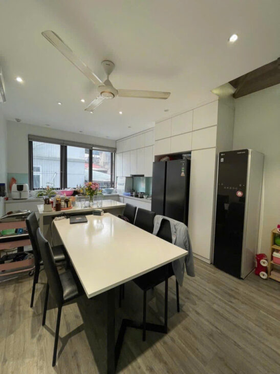 NHÀ ĐẸP ĐÊ LA THÀNH – Có Dòng Tiền – Ở Lại Sướng DT 54m2 7 tầng MT 3.9m Giá 11.9 tỷ