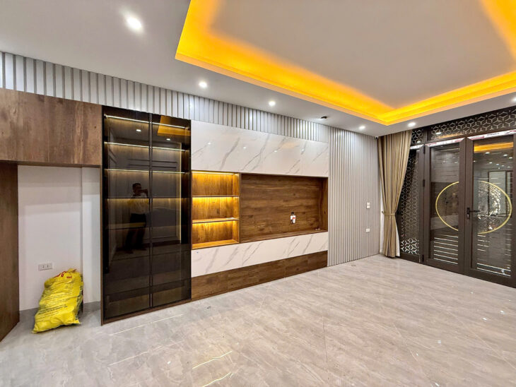 BÁN NHÀ ĐỨC DIỄN 35M2X5T,LÔ GÓC,Ô TÔ TRÁNH, BÃI XE Ô TÔ CÁCH NHÀ 100M,7 TỶ