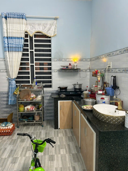 Bán nhà mặt tiền Ngô Gia Tự, Thị xã LaGi giá ngộp 2.5 tỷ sổ riêng