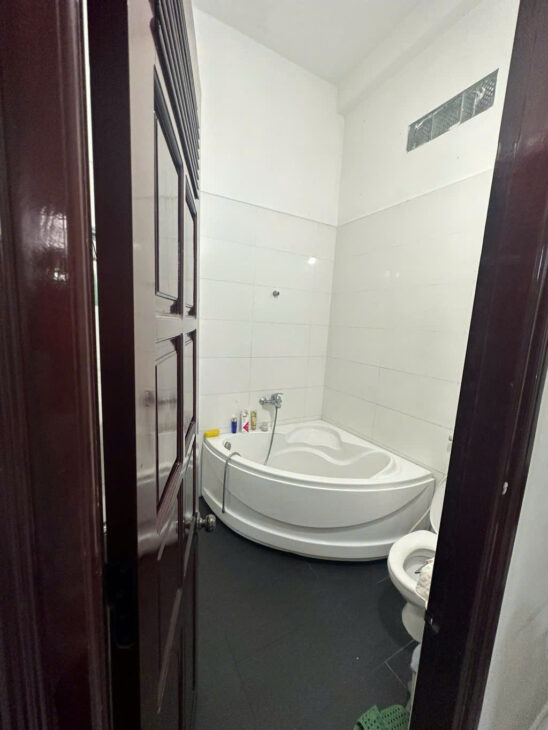 MẶT TIỀN KINH DOANH ĐƯỜNG 33m SÂN BAY ĐÀ NẴNG 300m2 sử dụng CHỈ 11 TỶ NHỈNH