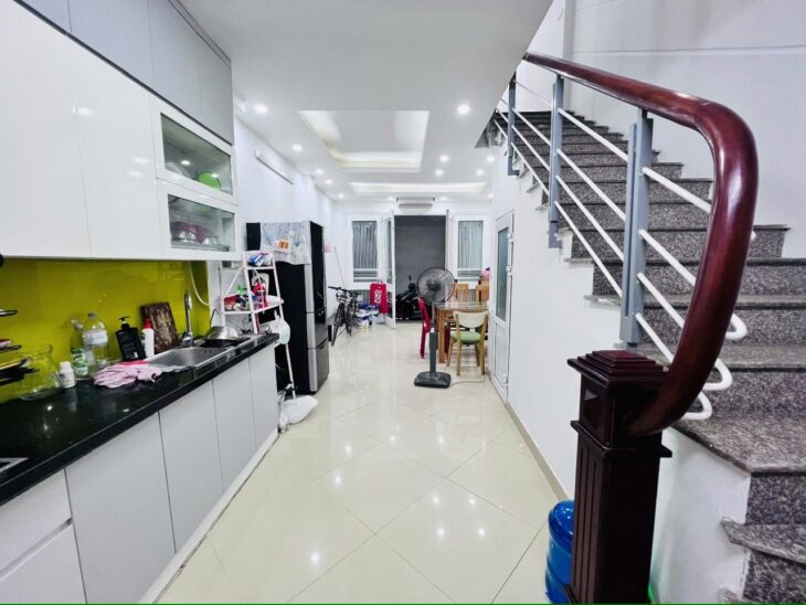 BÁN NHÀ ĐẸP DÂN XÂY TRUNG LIỆT-THÁI HÀ – 40M2- 5T – MT 4.1M GIÁ CHỈ 9.5 TỶ