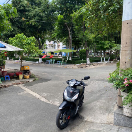 BIỆT THỰ SÂN VƯỜN LÊ ĐỨC THỌ – GARA XE HƠI – KHU PHÂN LÔ ĐỒNG BỘ – CÔNG VIÊN TRƯỚC NHÀ