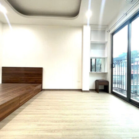 Bán nhà 6 tầng thang máy phố Lạc Long Quân, Tây Hồ, cách 1 nhà ra ô tô tránh, 25m, 5.8 tỷ