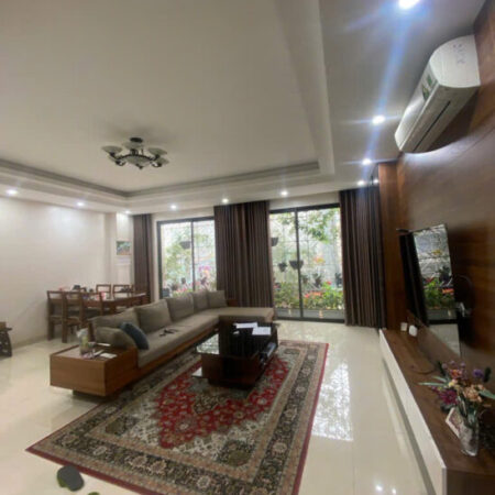 Nhà 5 tầng thang máy phố Võ Chí Công, Tây Hồ, ô tô qua nhà, 42m, mặt tiền gần 5m, 11 tỷ