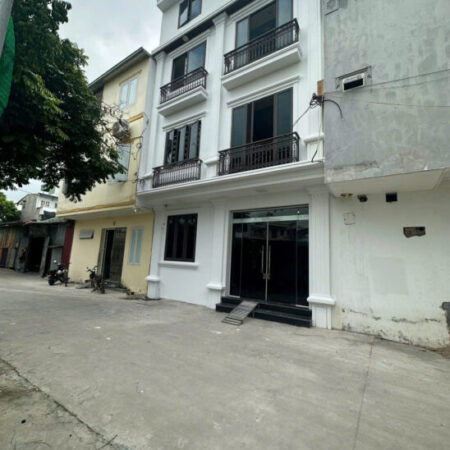 Bán nhà Thiên Lôi 4 tầng, đường 7m ô.tô đỗ vài chiếc, Giá 3.65 tỉ cực hiếm