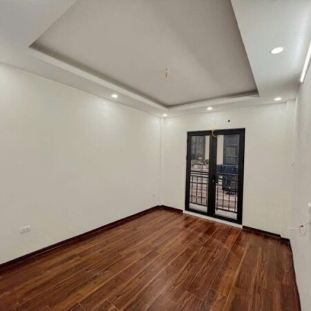 NHÀ ĐẸP HOÀNG MAI MỚI TINH – THANG MÁY DT 34m2 5 tầng MT 3.2m Giá 7.6 tỷ