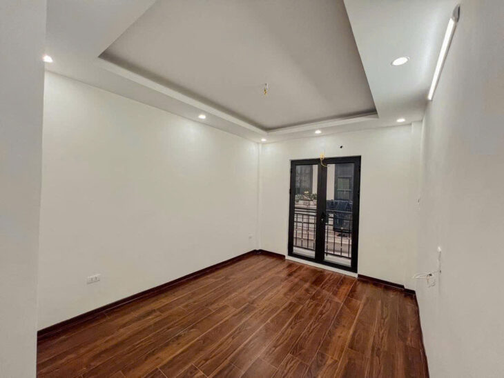 NHÀ ĐẸP HOÀNG MAI MỚI TINH – THANG MÁY DT 34m2 5 tầng MT 3.2m Giá 7.6 tỷ