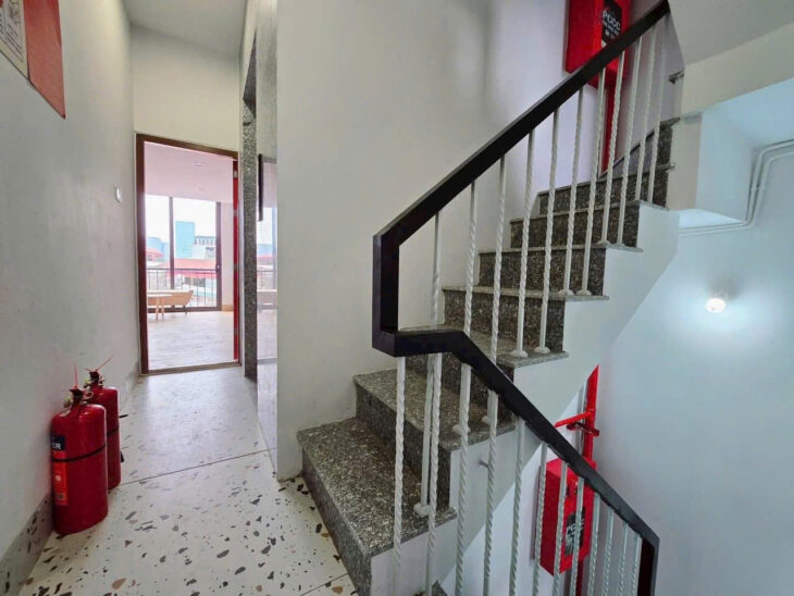 TOÀ CCMN HOA BẰNG – 6 TẦNG THANG MÁY DT 60m2 6 tầng mặt tiền 4.1m Giá 16.8 tỷ