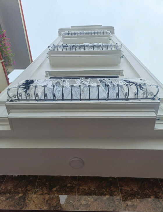 Bán gấp Liên Mạc chỉ 4,55 tỷ, 36,2m2 -5T-4PN, ngõ thoáng, sát phố.