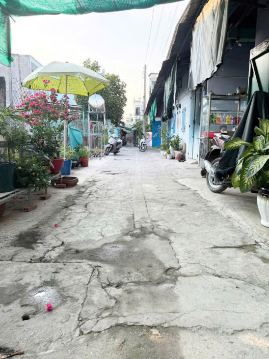 ĐẤT ĐẸP 4X18M, CHỈ NHÌNH 3 TỶ, NGAY SAU CHUNG CƯ THẠNH LỘC Q12