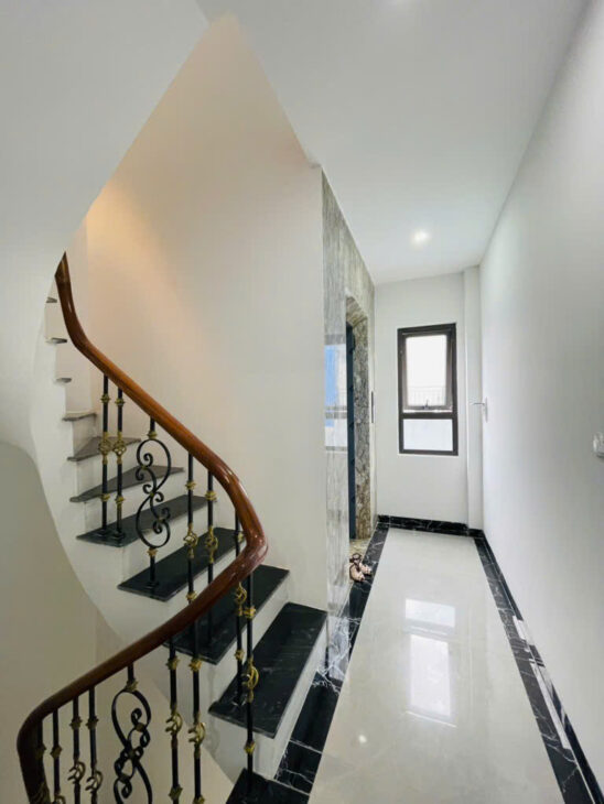 BÁN NHÀ 7 TẦNG PHỐ ĐẶNG TIẾN ĐÔNG-ĐỐNG ĐA-THANG MÁY – NGÕ Ô TÔ TRÁNH -13.8 TỶ