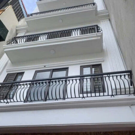 Duy nhất 1 căn 4,35 tỷ – 35m2 – 5T, ngõ nông sát phố Liên Mạc ỏ ngay.