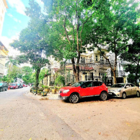 Bán nhà VIP Linh Đàm, 3 mặt thoáng, vỉa hè rộng,ô tô dừng đỗ, kinh doanh đỉnh, 75m2, 27 tỷ