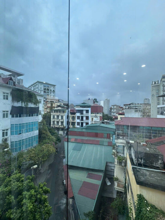 BÁN NHÀ LÔ GÓC MẶT PHỐ ĐÔNG QUAN – 7 TẦNG, THANG MÁY, Ô TÔ VÀO NHÀ!