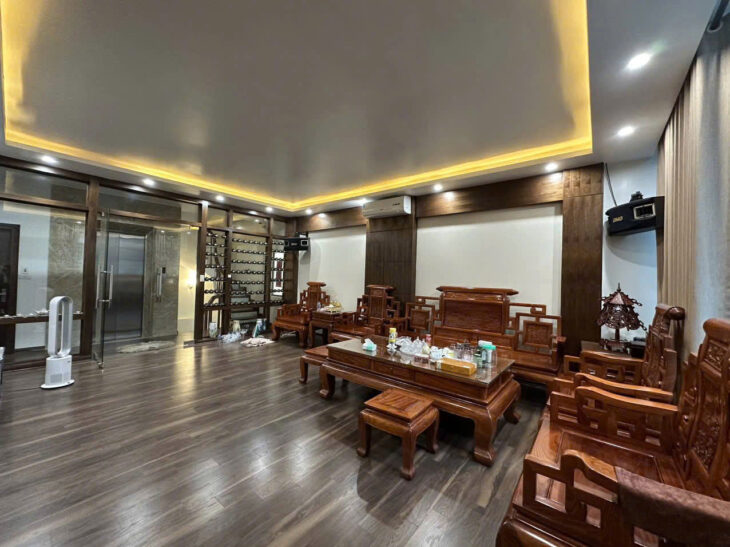 BÁN NHÀ LÔ GÓC MẶT PHỐ ĐÔNG QUAN – 7 TẦNG, THANG MÁY, Ô TÔ VÀO NHÀ!