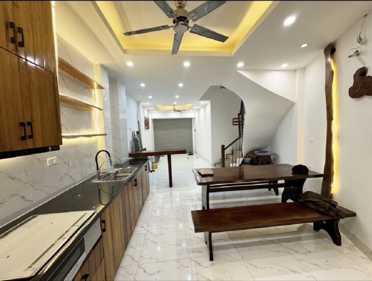 Nhà ĐẠI CHẤT – phố Khương Trung – gần 10 tỷ – Đẹp chết ngất.