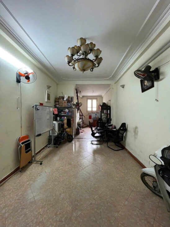 PHÁO ĐÀI LÁNG – KINH DOANH – DT 42m2 4 tầng mặt tiền 3.7m Giá 15.8 tỷ