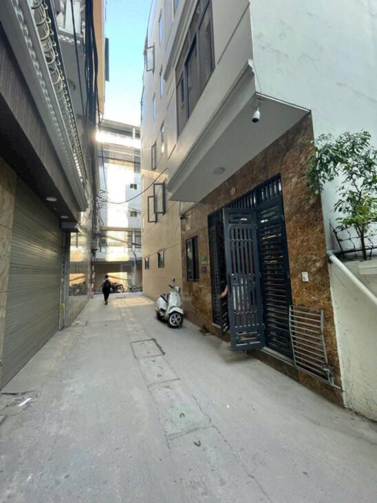 HOÀNG ĐẠO THÀNH Ô TÔ THANG MÁY KINH DOANH DT 32m² Giá: 10.99 tỷ