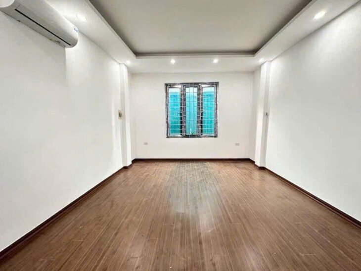 Cần Bán Nhà Lĩnh Nam 30m 5 Tầng 4 Ngủ Nhà Mới Giá 4.1 Tỷ Sổ Chung