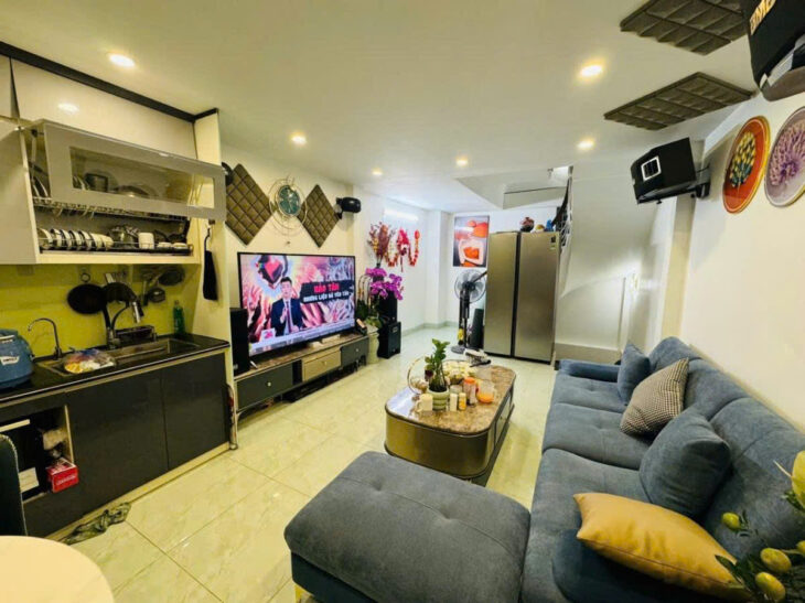 Bán nhà Qua Nhân – Mặt ngõ kinh doanh 40m ra phố sát doanh trại Quân Đội chỉ hơn 8 tỷ