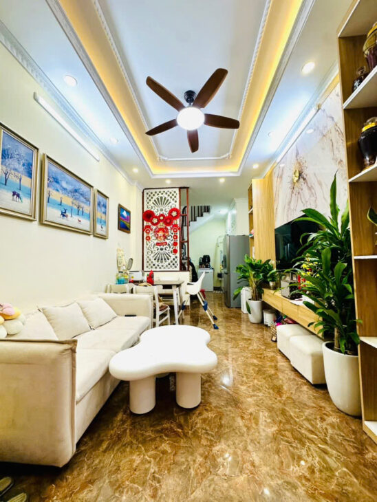 Bán Nhà 5 Tầng Cực Đẹp Gần Aeon Mall Long Biên 30m² Giá Chỉ 5,7 Tỷ