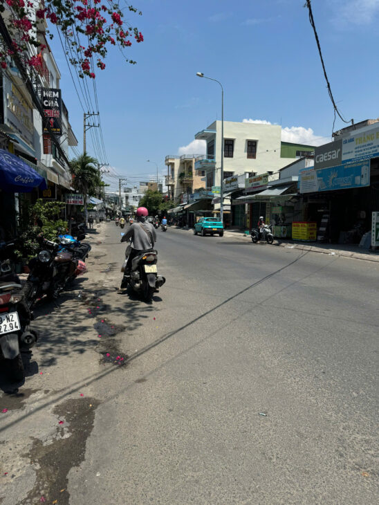 BÁN ĐẤT HẺM NGUYỄN KHUYẾN, SÁT CHỢ VĨNH HẢI, NHA TRANG