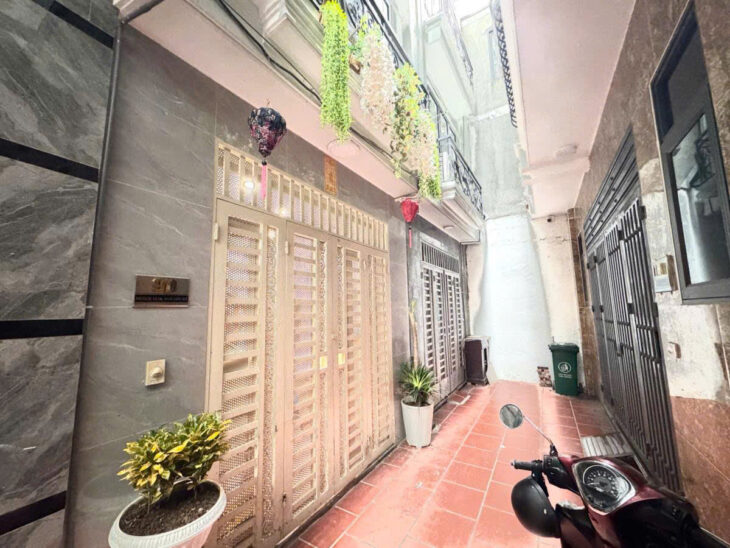 NHÀ ĐẸP GỐC ĐỀ FULL ĐỒ – NGÕ RỘNG DT 30m2 5 tầng MT 3.5m Giá 8.6 tỷ