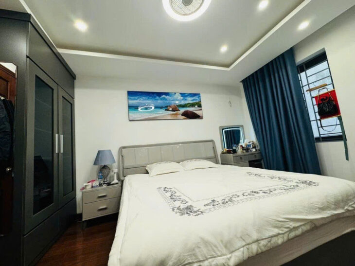 Phố QUAN NHÂN KINH DOANH – FULL NỘI THẤT DT 31m2 6T MT 3.9m Giá 8.75 tỷ