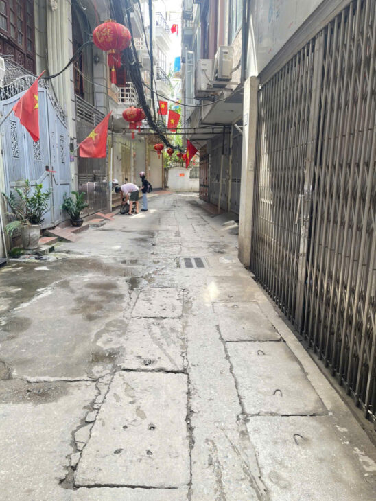 BÁN NHÀ 294 KIM MÃ- 48/50M – 2 THOÁNG TRƯỚC SAU – OTO QUA NHÀ – 12,3 TỶ