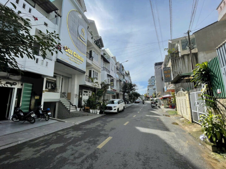 Cho thuê nhà 6 phòng ngủ mặt tiền Nguyễn Thị Nghĩa P2 – Đà Lạt – giá 25tr