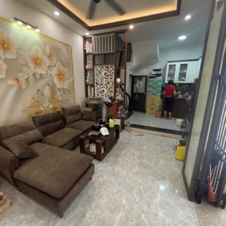 BÁN NHÀ DÂN XÂY PHỐ HOÀNG MAI-5TẦNG-30/49M2 -MT. 5 M GIÁ CHỈ 6.5 TỶ