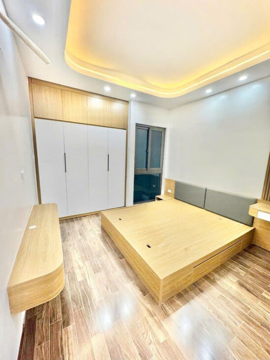 NHÀ CẦU GIẤY – NHÀ ĐẸP – OTO – KINH DOANH DT 46m2 6 tầng MT 3.6m Giá 16.8 tỷ